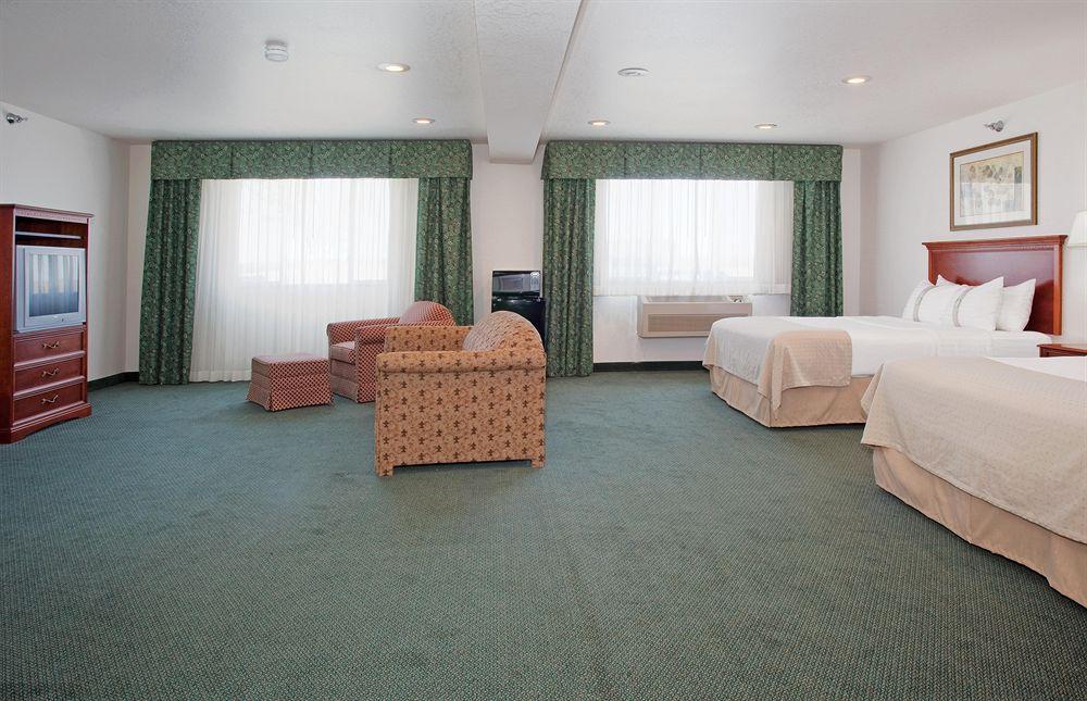 Country Inn & Suites By Radisson, Sidney, Ne Ruang foto