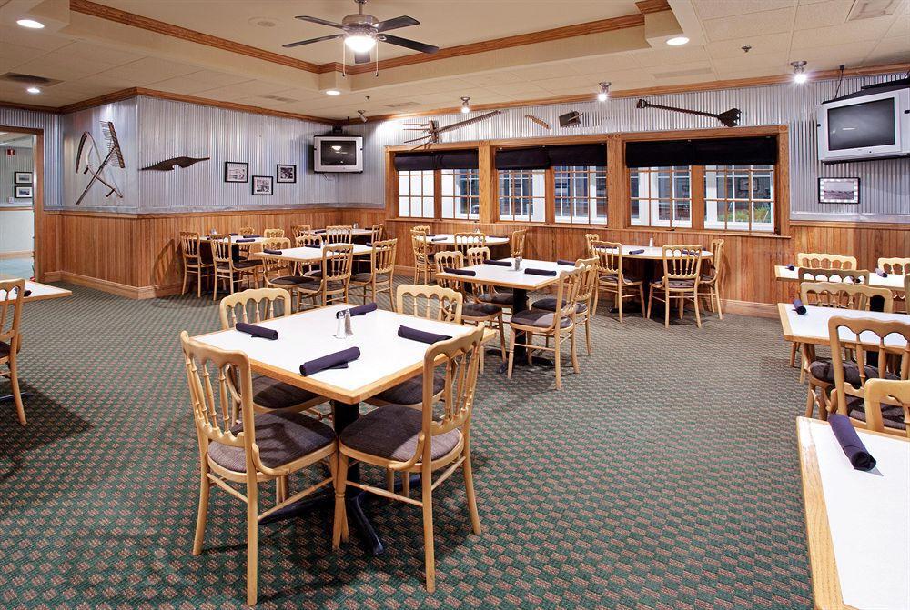 Country Inn & Suites By Radisson, Sidney, Ne Bagian luar foto
