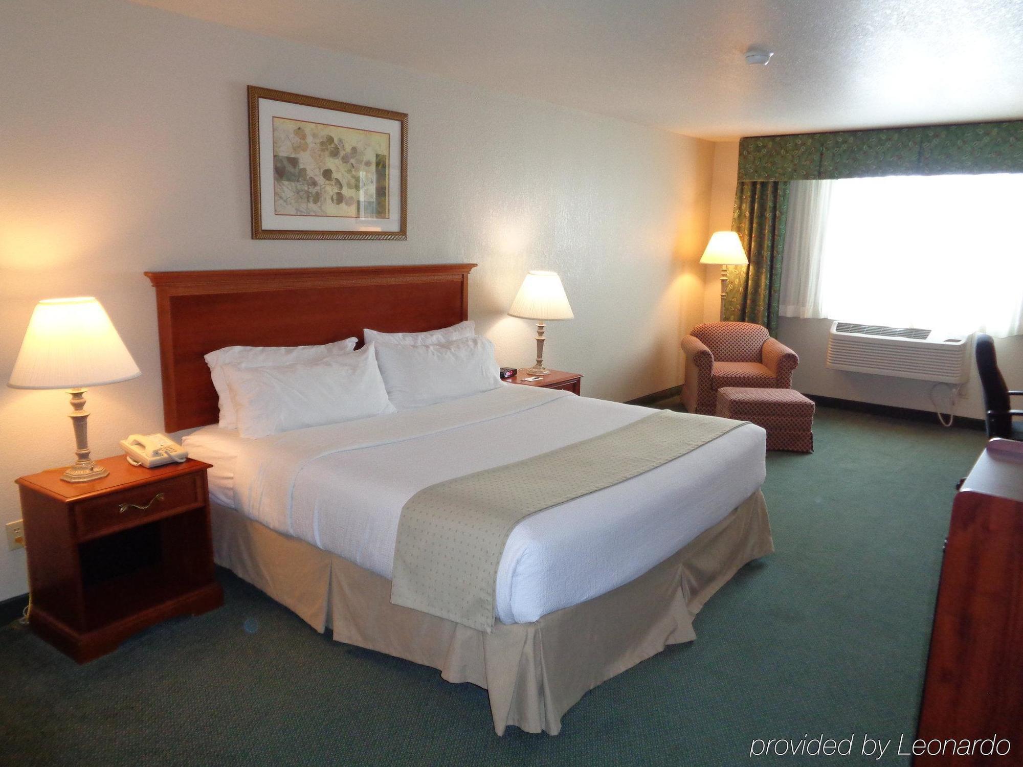 Country Inn & Suites By Radisson, Sidney, Ne Bagian luar foto