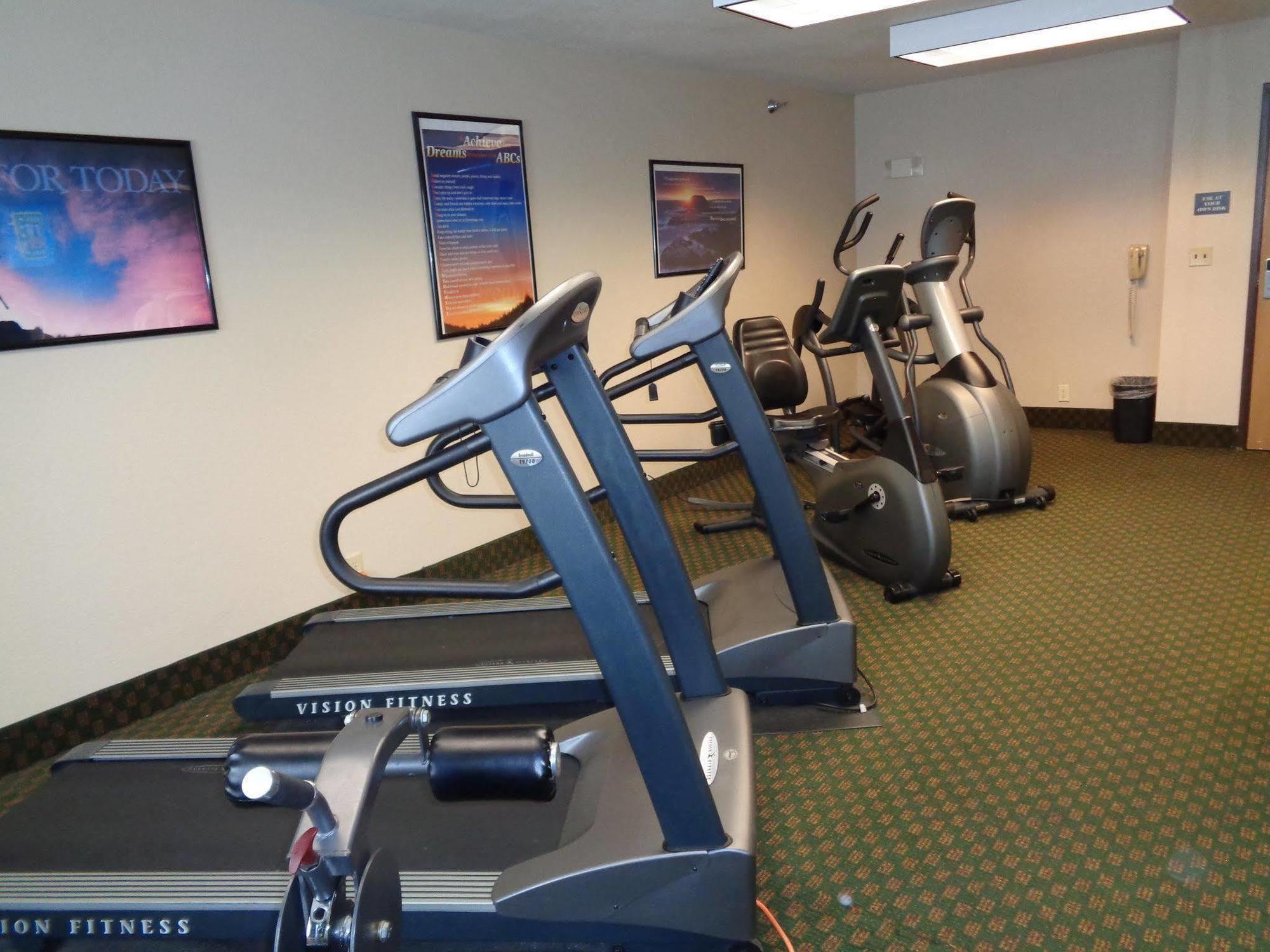 Country Inn & Suites By Radisson, Sidney, Ne Bagian luar foto