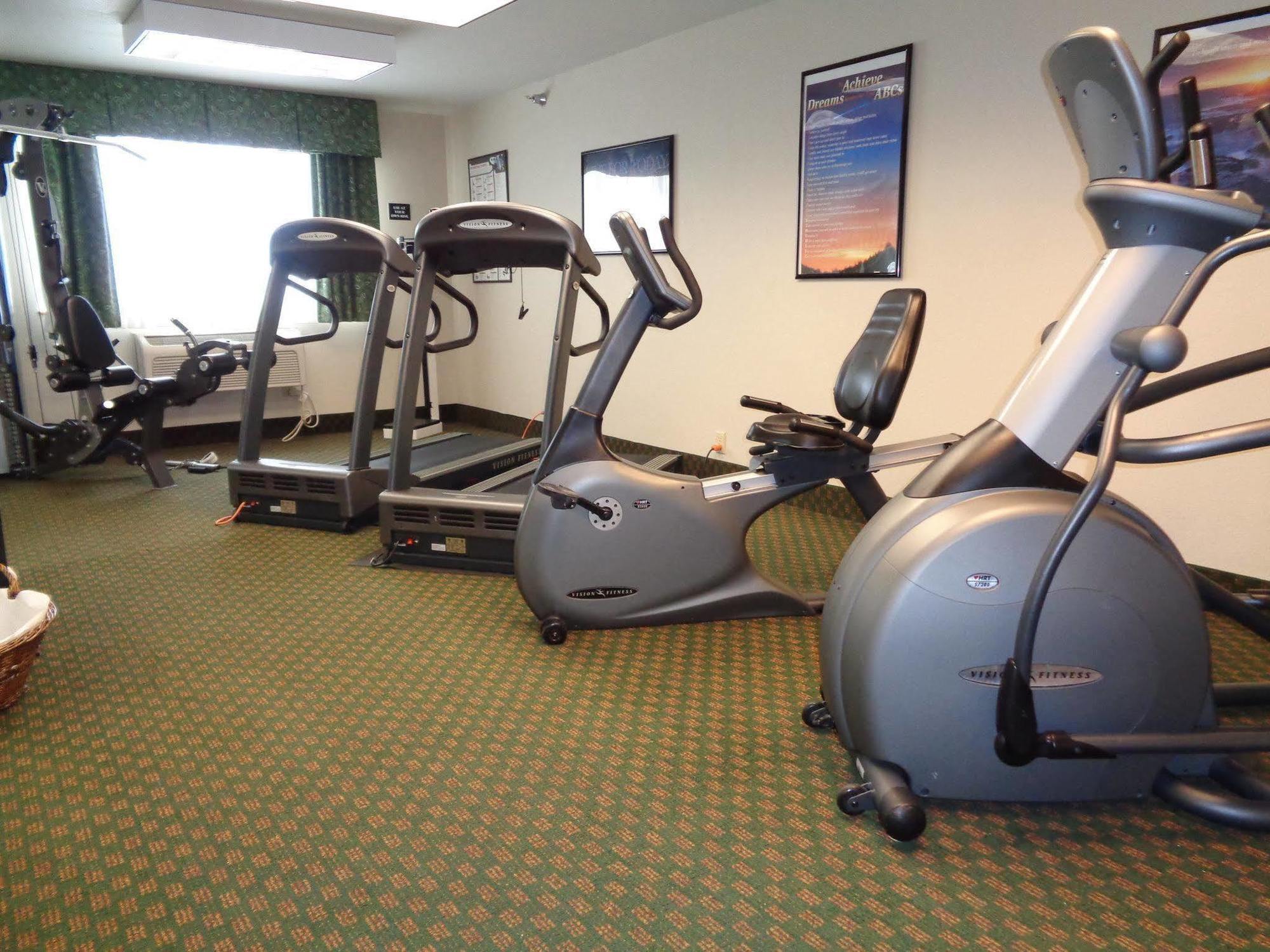 Country Inn & Suites By Radisson, Sidney, Ne Bagian luar foto